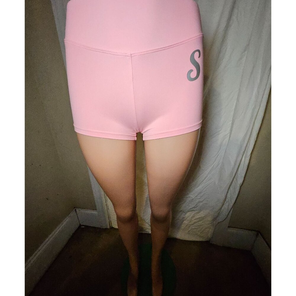 SilhLuxe Activewear Women Legging Shorts Pink High Waist Medium Yoga Workout